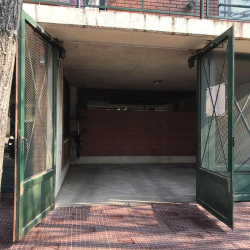 Cochera Cubierta En Venta En Victoria