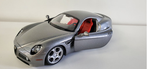 1:32 Auto Alfa Romeo 8c Con Luz En Faros Y Cuartos Y Sonidos