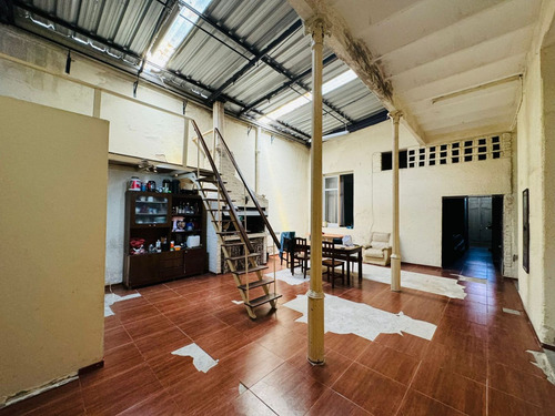 Casa En Venta De 7 Dormitorios O Mas En Centro (ref: Vld-4629)