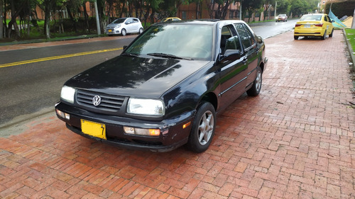 Volkswagen Vento 2.0 Gls