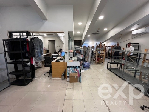 Local Comercial En Plena Av. Las Condes