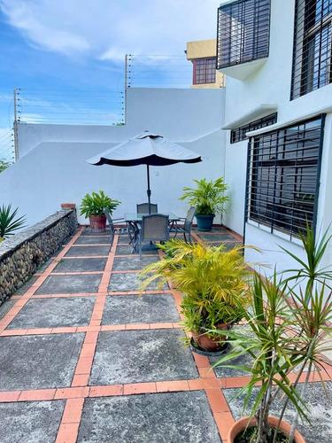 Inmobiliaria Mundo Inn Vende Casa Urbanizacion El Pedregal