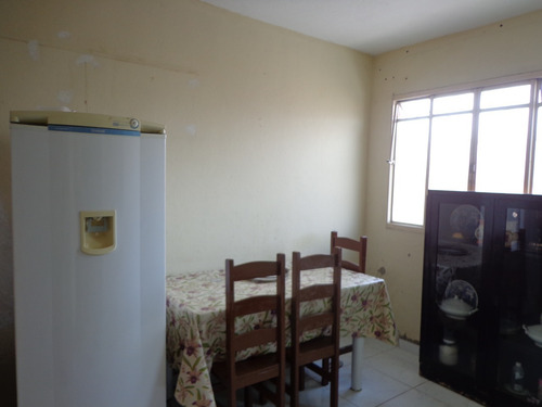 Imagem 3 de 14 de Casa Geminada 02 Quartos No Bairro Letícia. - 4245