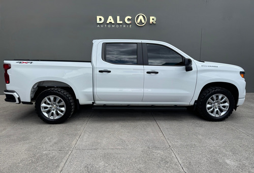 Chevrolet Silverado 5.3 V8 Custom Doble Cabina 4X4 At