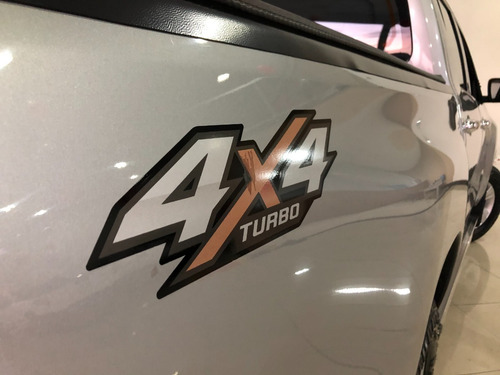 Imagem 8 de 12 de Hilux Cabine Dupla 2.8 Diesel