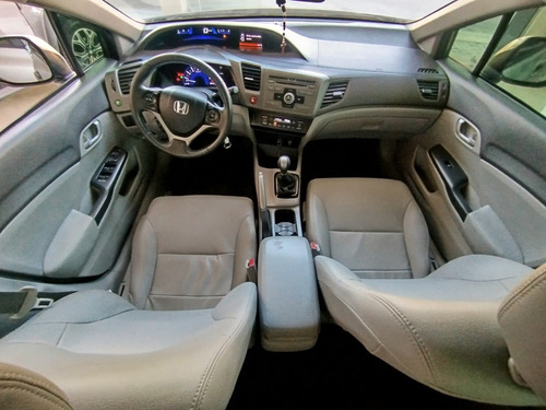 Honda Civic 1.8 LXS 16V FLEX 4P MANUAL