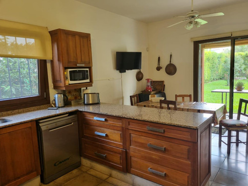 Casa De 7 Ambientes En Venta En Escobar