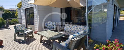 Casa En Venta De 8 Dorm. En Santo Domingo