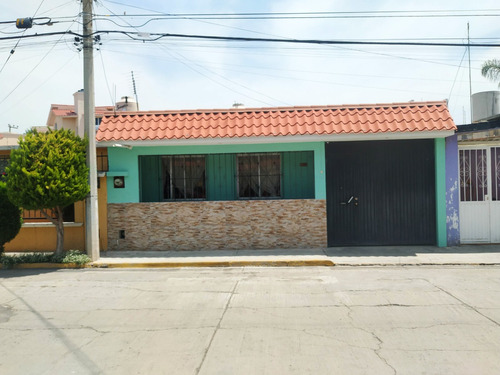 Casa En Venta En Colonia Issste Al Sur De Pachuca