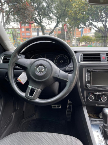 Volkswagen Nuevo Jetta Trendline 2.5 Cc