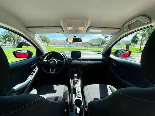 Imagen 9 de 12 de Mazda Mazda 2 2019 1.5 I Touring Mt