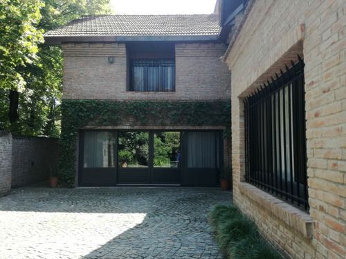 Imagen 14 de 14 de Casa 5 Dormitorios, Jardin, Pileta, Quincho , Impecable