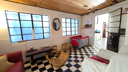 Casa En Venta 7 Ambientes En Mataderos - Oportunidad