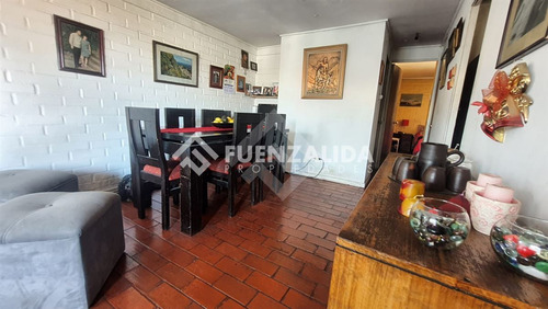 Casa En Venta De 3 Dorm. En Maipú