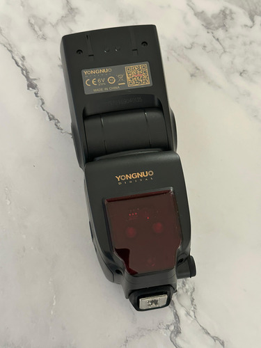 Yongnuo Flash Yn-685 Speedlite Para Nikon - Como Nuevo! Negro (Usado)