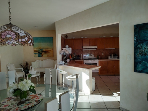 Imagen 19 de 24 de Bonita Casa En Fraccionamiento Joyas De Cortes Al Norte De Cuernavaca Tiene Una Exelente Vista Y El Clima Es Sensacional