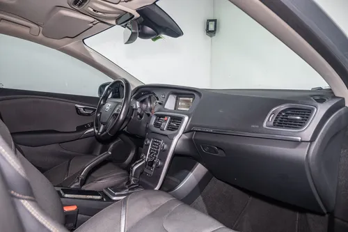 Volvo V40 2.5 T5 Cross Country Awd