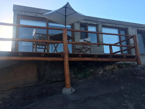 Nono Venta De Complejo Con 4 Casas Y Dpto