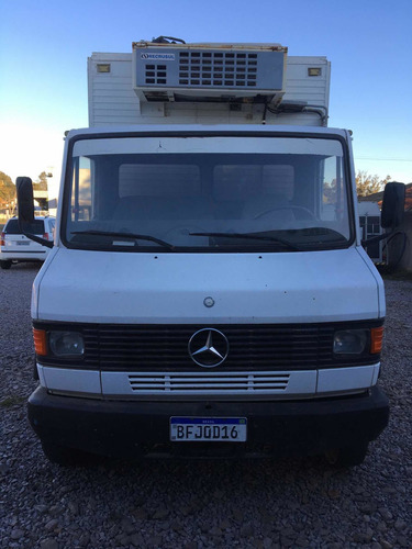 Imagem 2 de 4 de Mercedes Benz 709