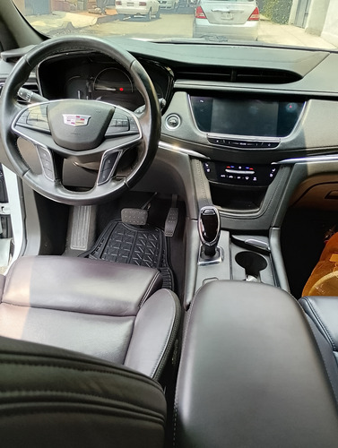 Cadillac XT5 3.7 Platinum At