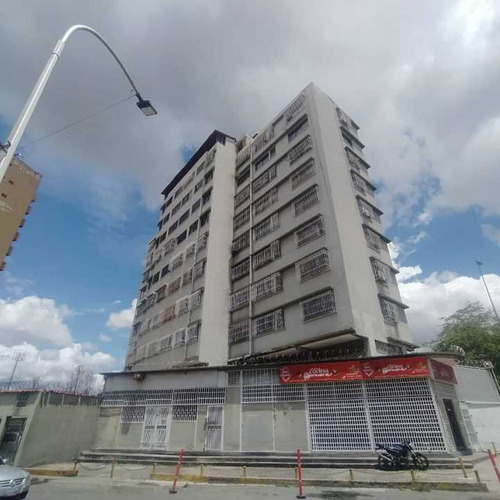 Se Vende Apto. 80.10m2 3h/2b/1 E Común El Recreo