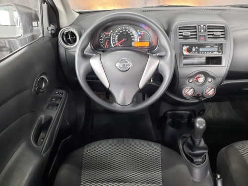 Imagem 7 de 9 de Nissan Versa