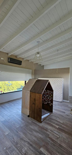 Casa En Venta - 4 Dormitorios 3 Baños - Cocheras - 870mts2 - Escobar