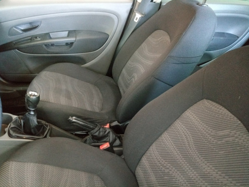Fiat Punto Attractive 1.4 Flex Mec.