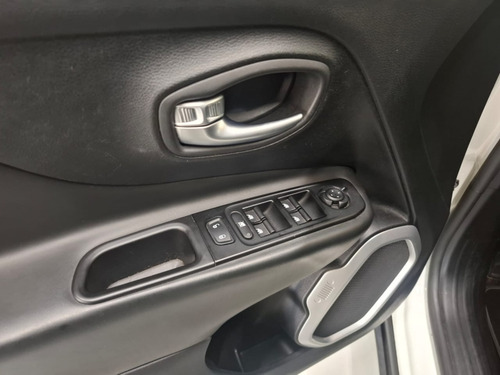 Jeep Renegade RENEGADE 1.8 16V FLEX LONGITUDE 4P AUTOMÁTICO