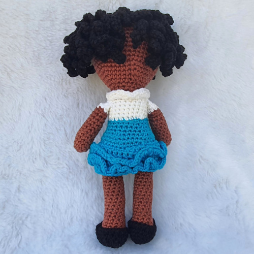Boneca Negra Amigurumi 24,5cm Pronta Entrega E Frete Grátis