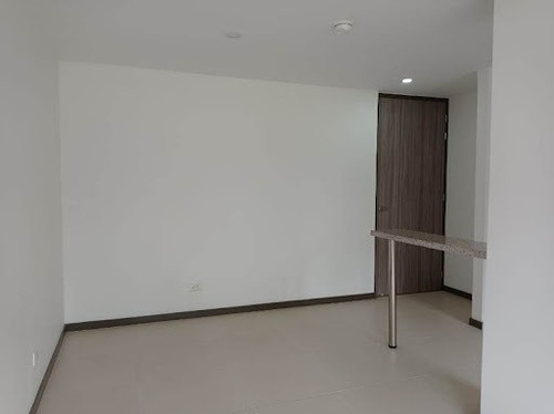 Imagen 2 de 15 de Apartamento En Arriendo San Antonio 622-17998