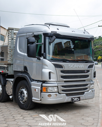 Scania P-310 - Ano: 2017 - 4o Eixo - Carroceria
