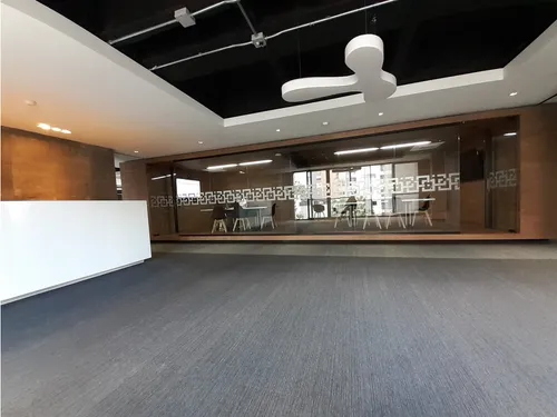 Todo Un Piso Moderno Para Oficinas En El Poblado