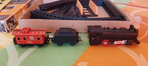Tren A Pila Origen Japones No 5569 Antiguo De Los 70 Juguete (Usado)