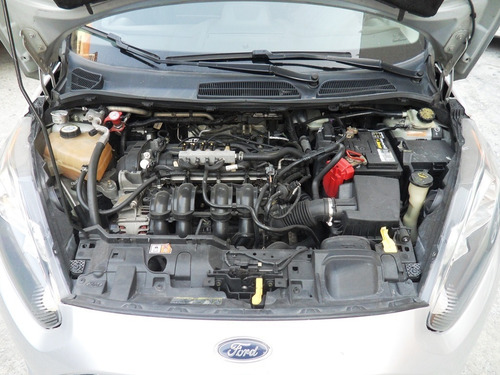 Imagen 9 de 10 de Ford Fiesta Titanium 2014 Sincrónico