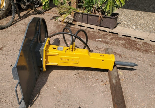 Imagen 2 de 2 de Martillo Para Minicargador