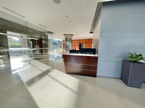 Apartamento En Venta En Icon Brava Tower, Punta Del Este.