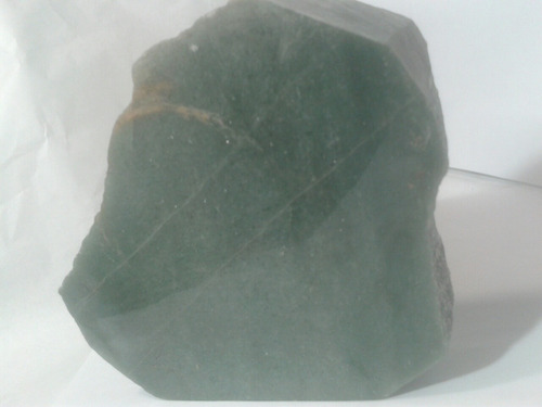 Imagen 9 de 10 de 005 Se Vende Laja De Cuarzo Verde En Su Formación Natural
