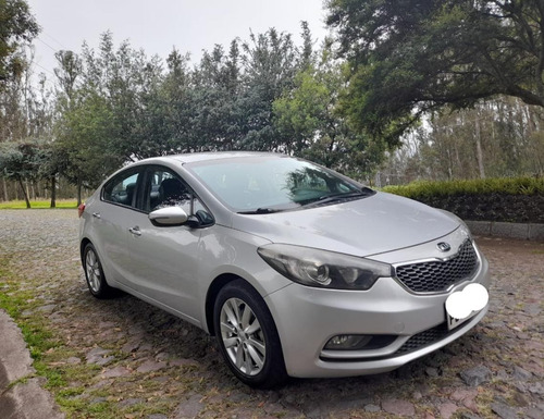 Kia Cerato R Full