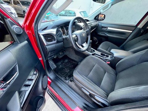 Toyota Hilux 2.8 Cd Srv 177cv 4x2