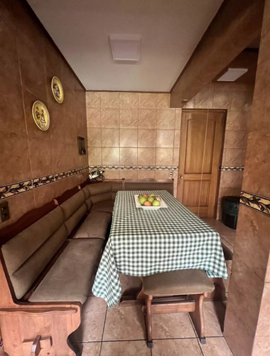 Vende Casa En Condominio Privado En Avda. Gabriela Mistral.