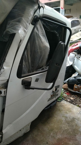 Imagem 3 de 7 de Mercedez Accelo