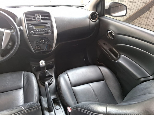 Nissan Versa 1.6 16v Sv 4p