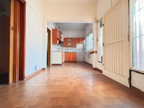 Venta Ph 2 Ambientes A Refaccionar Patio Florida