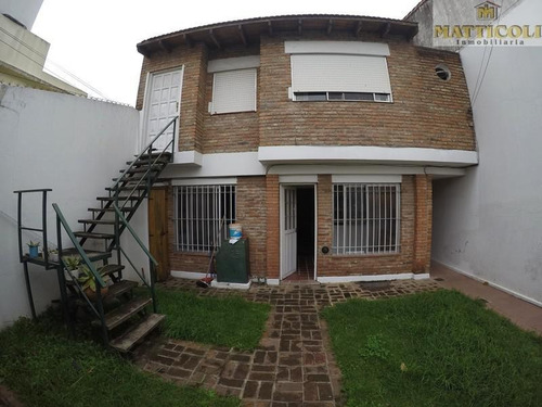 Casa Multifamiliar Sobre Lote De 330 M2 En Villa Ballester