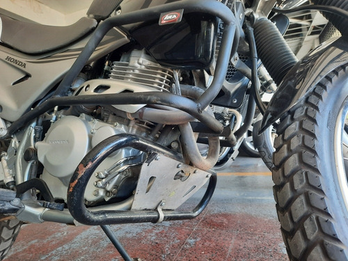 Imagen 8 de 12 de Honda Falcon 400