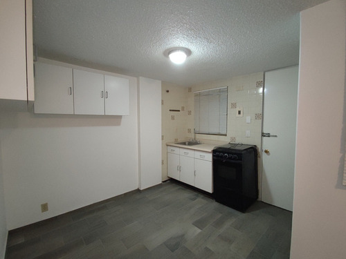 Imagen 3 de 10 de Departamento En Venta Pb A Un Paso De Metro San Joaquin Co