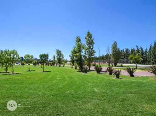 Casa 4 Dormitorios-av. Fuerza Aérea 1500-funes | Alquiler