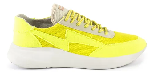 S sneakers store