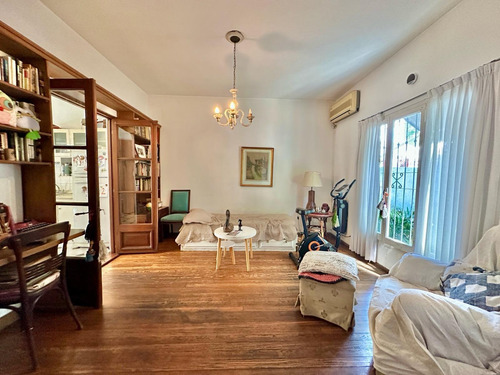 Casa - 3 Ambientes - Servicios - Excelente Ubicacion